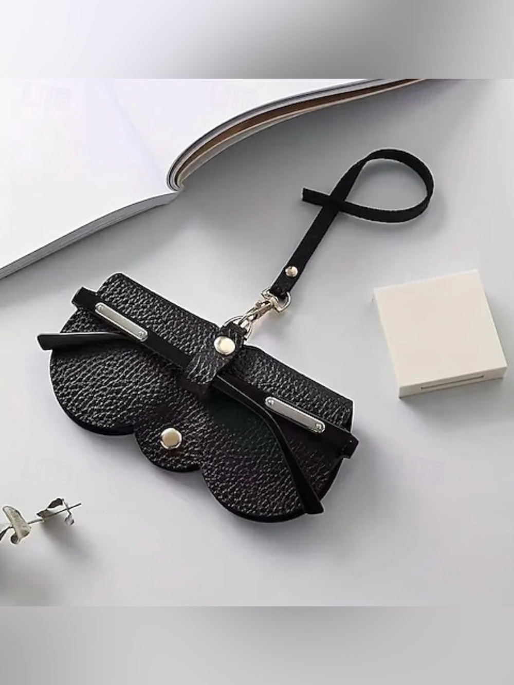 (Set of 3) Faux Pebble Leather Eyewear Cases - Picture 7 of 7